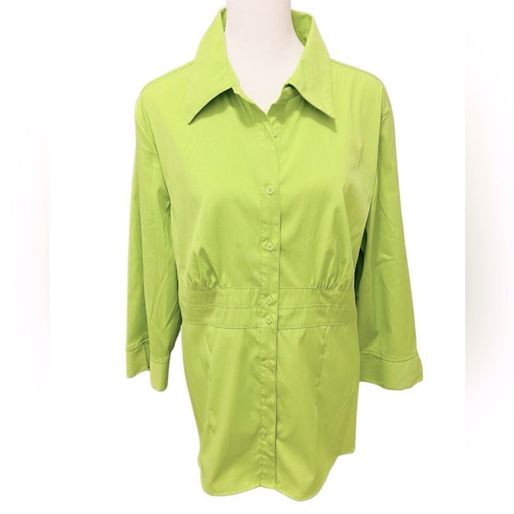 COMO Stretch lime green button front 3/4 sleeve blouse size XL.
